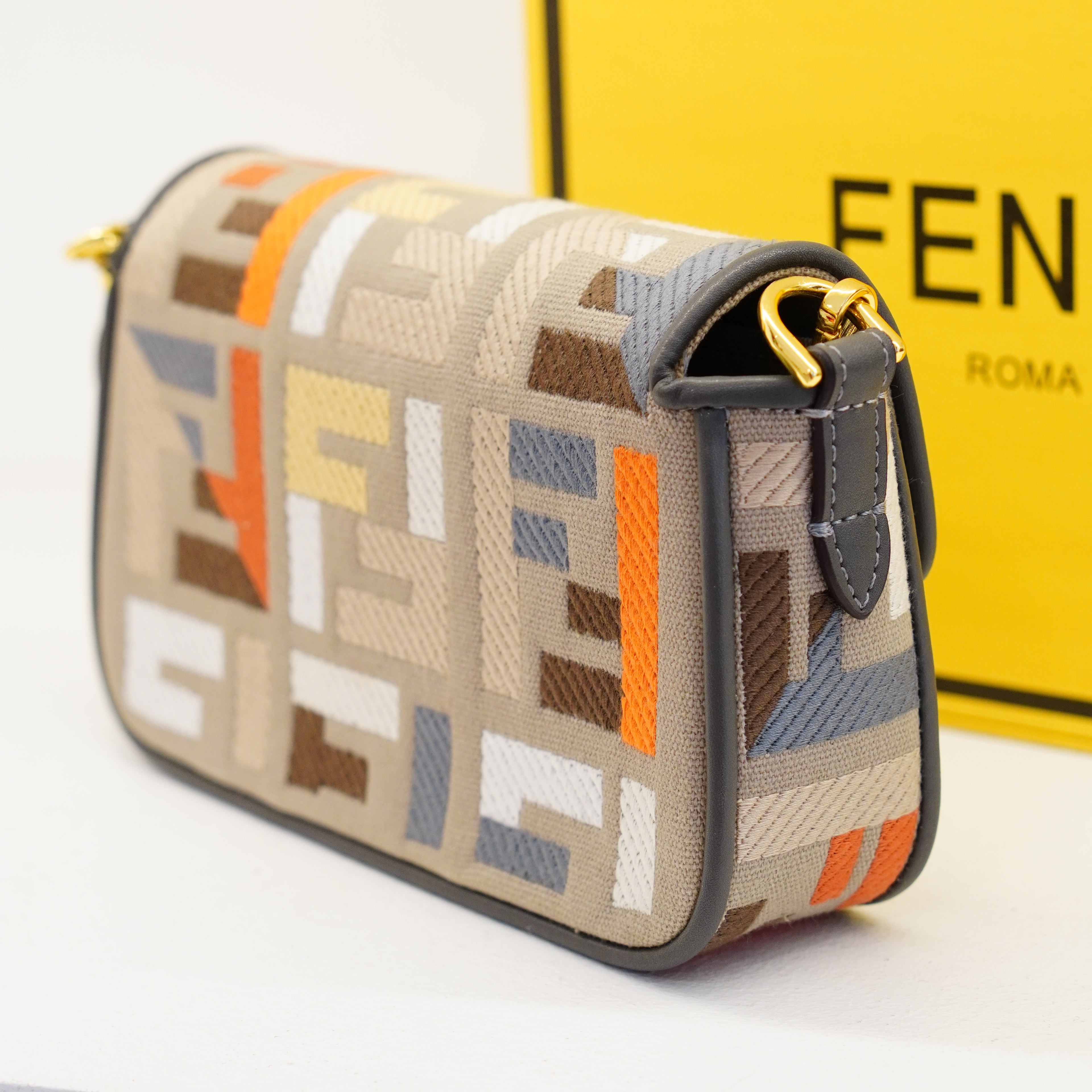 Fendi Baguette Moyen