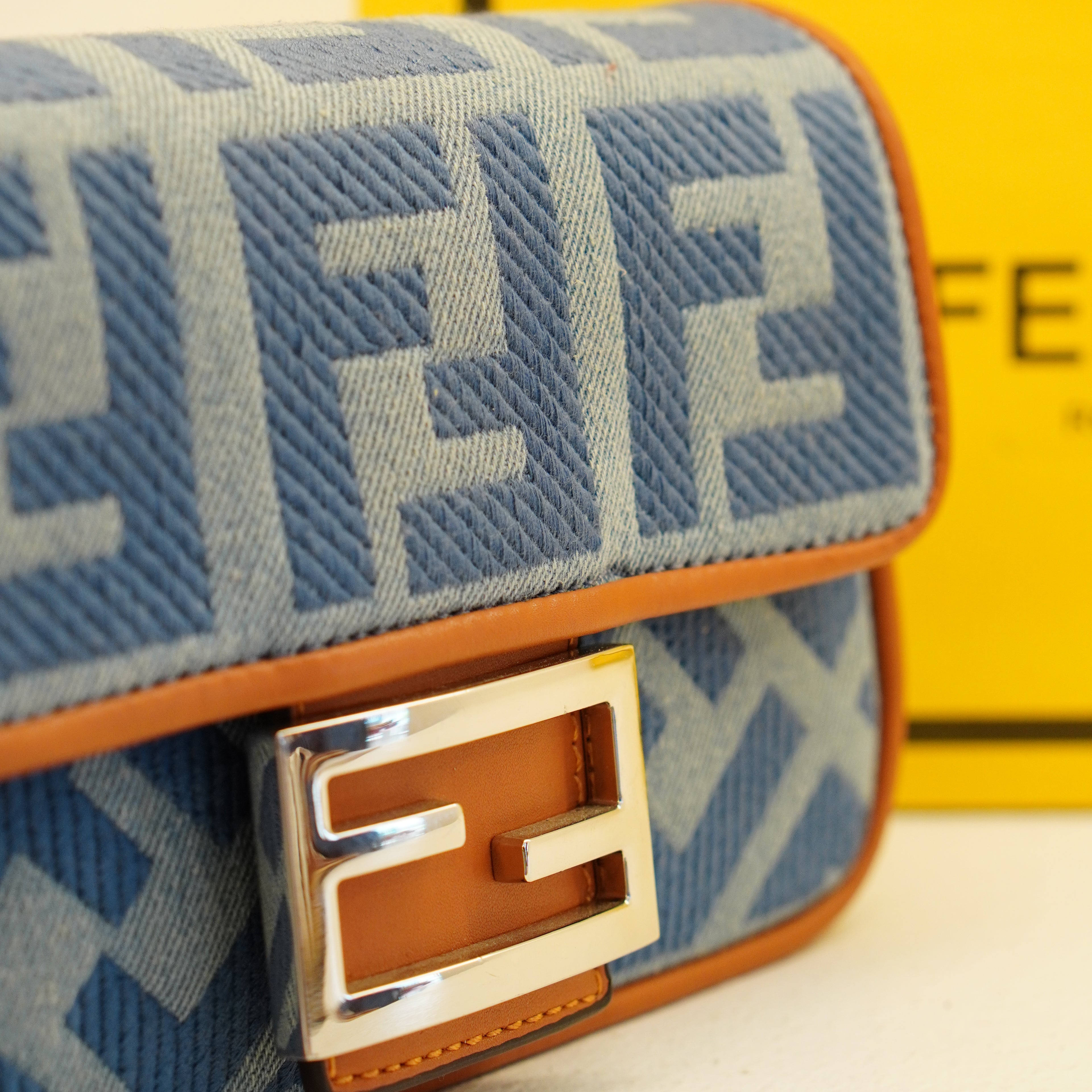 Fendi Baguette Moyen