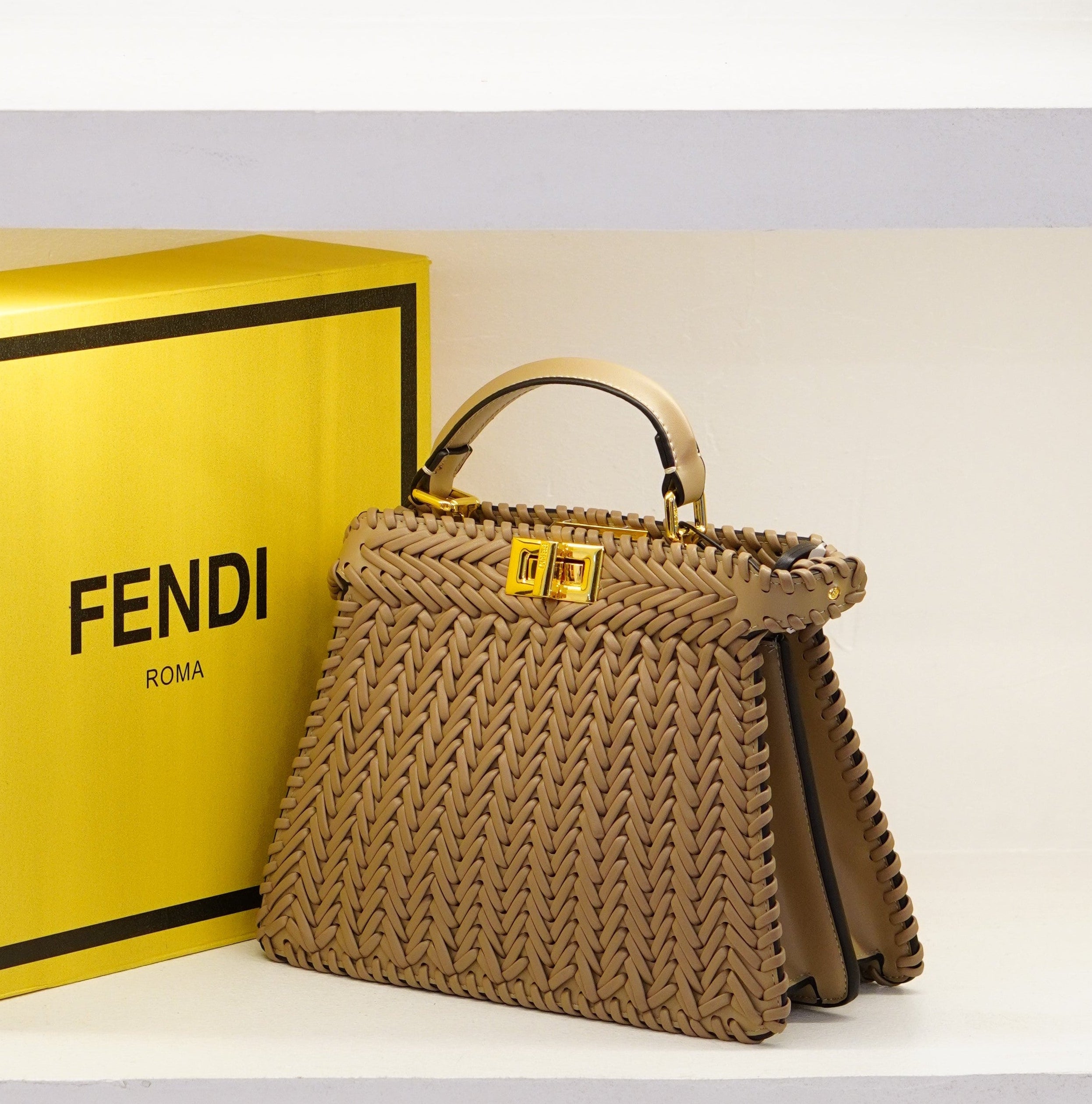 Fendi Peekaboo ISeeU