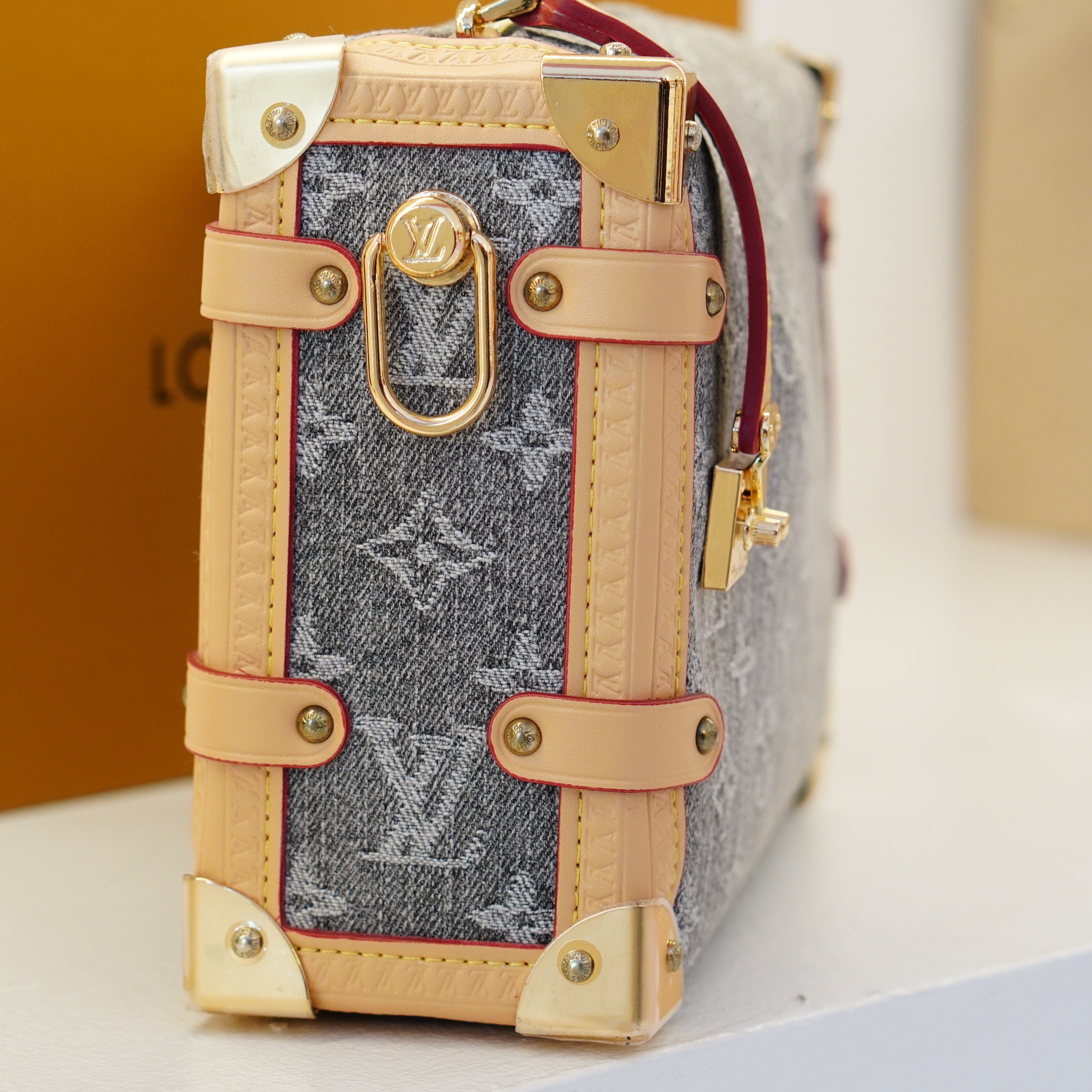 Louis Vuitton Petite Malle