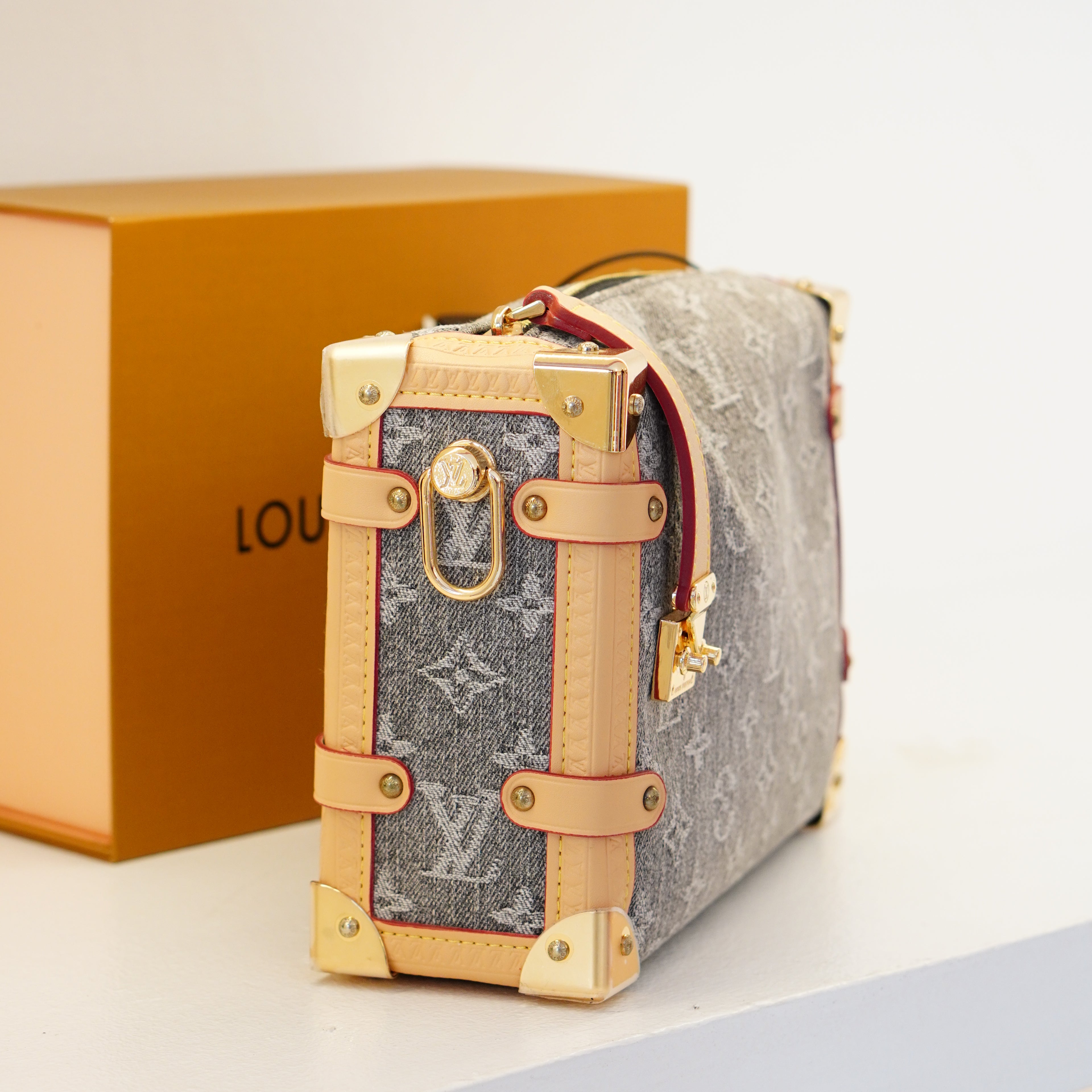 Louis Vuitton Petite Malle