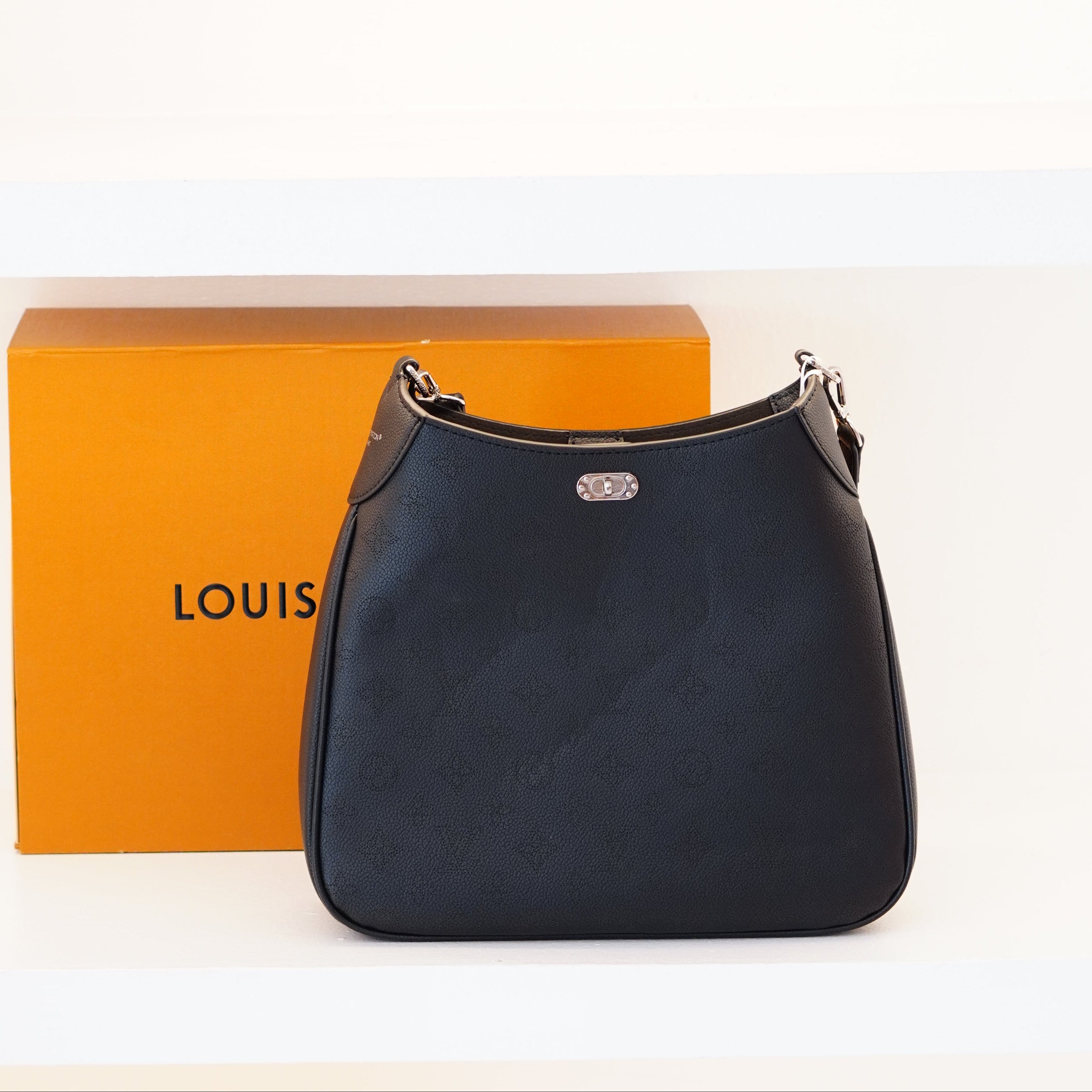 Louis Vuitton Mahina Bella