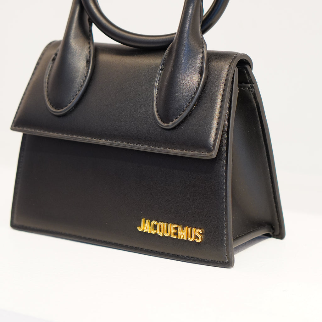 JACQUEMUS le Chiquito