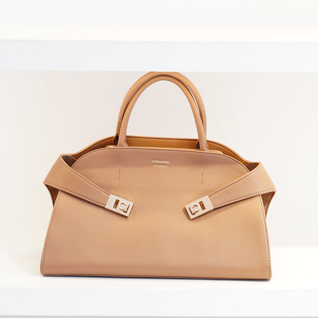 FERRAGAMO Hug Bag