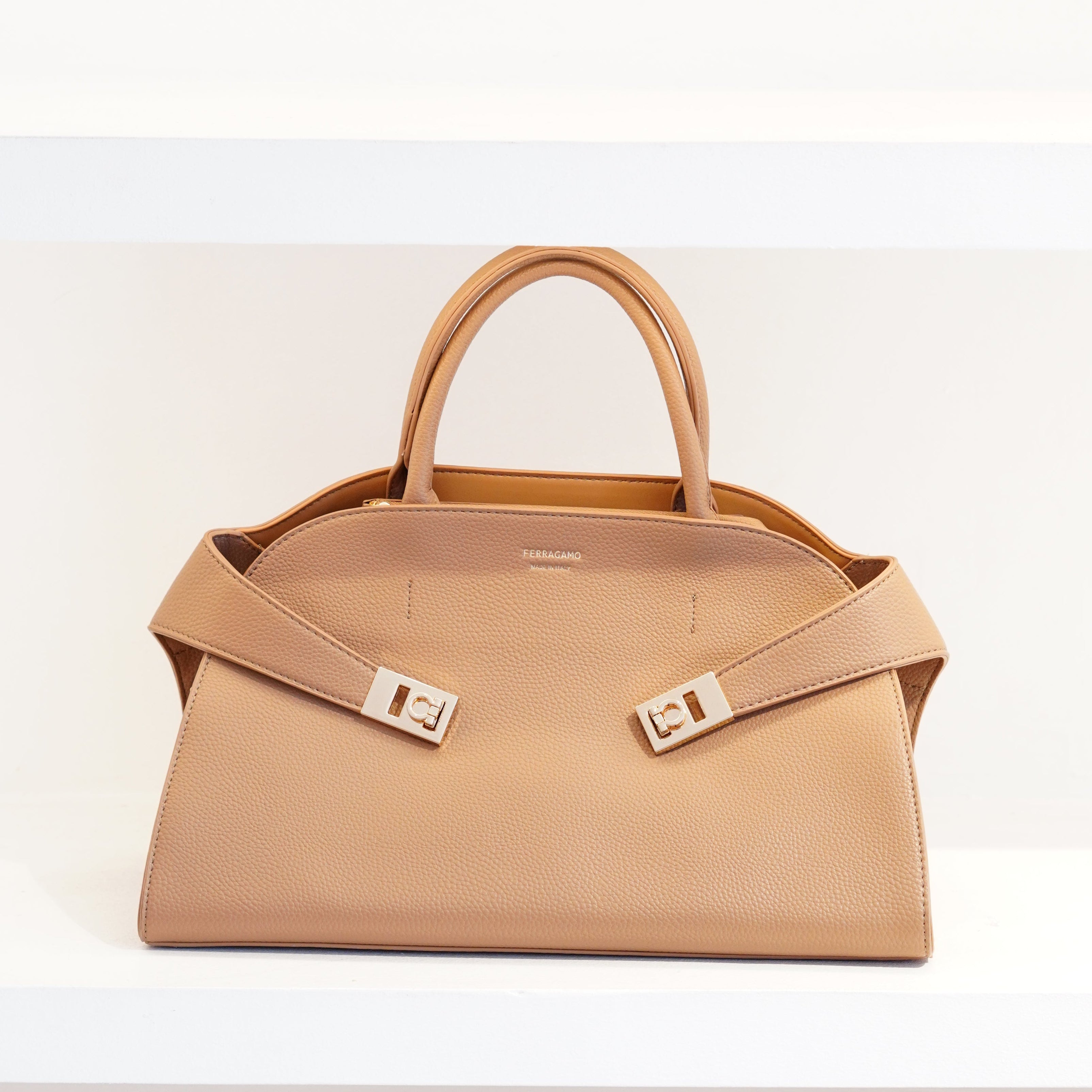 FERRAGAMO Hug Bag