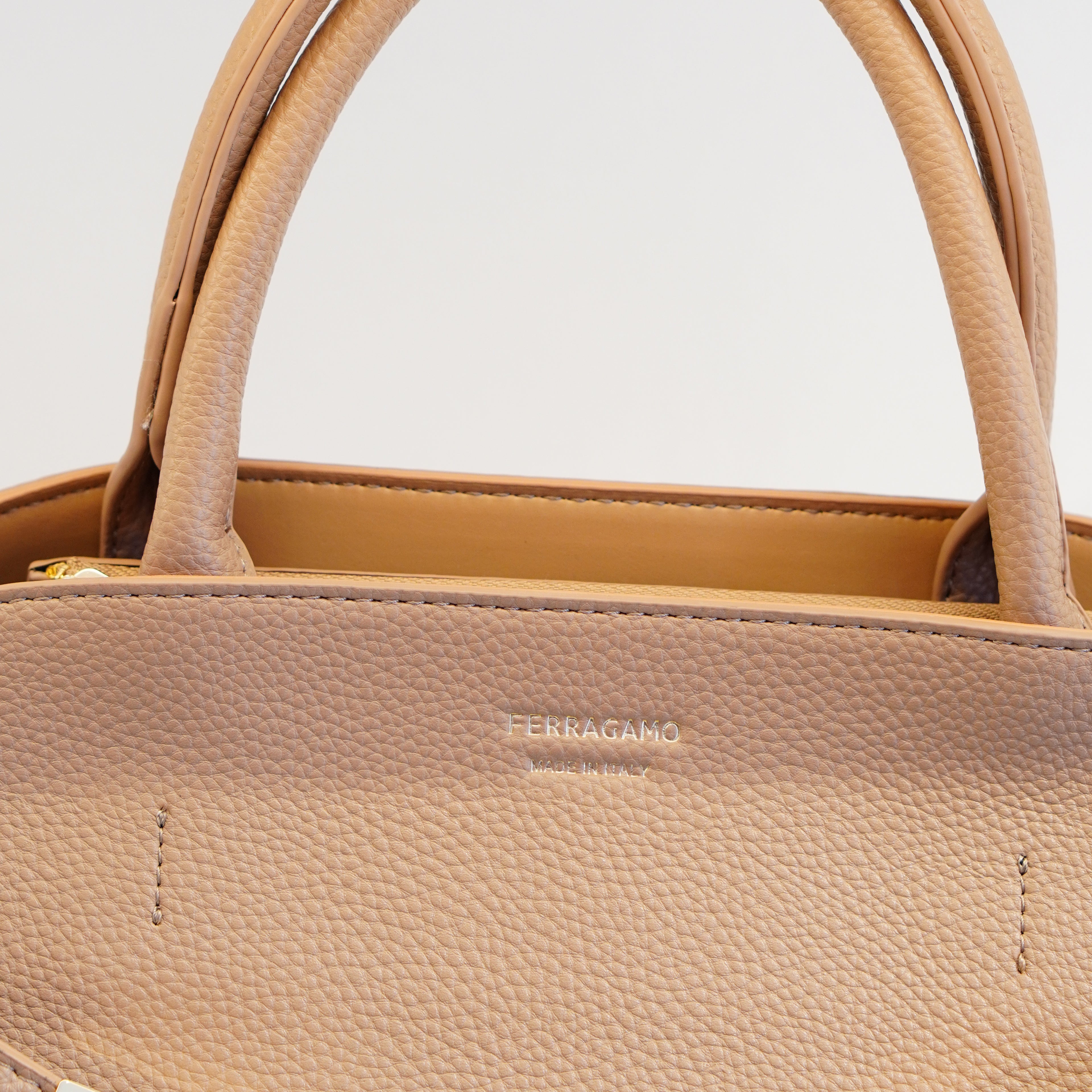 FERRAGAMO Hug Bag