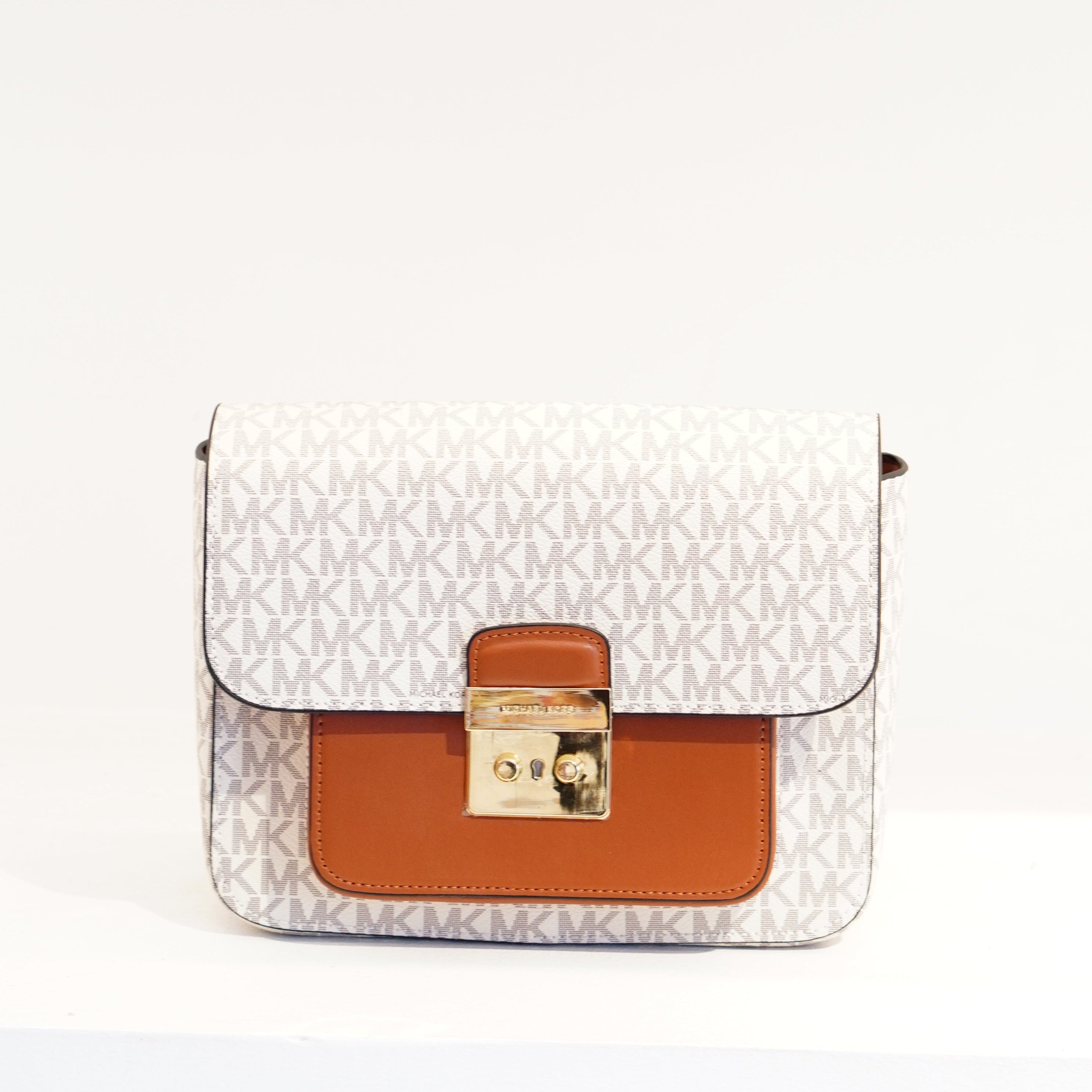 MICHEAL KORS Greenwich