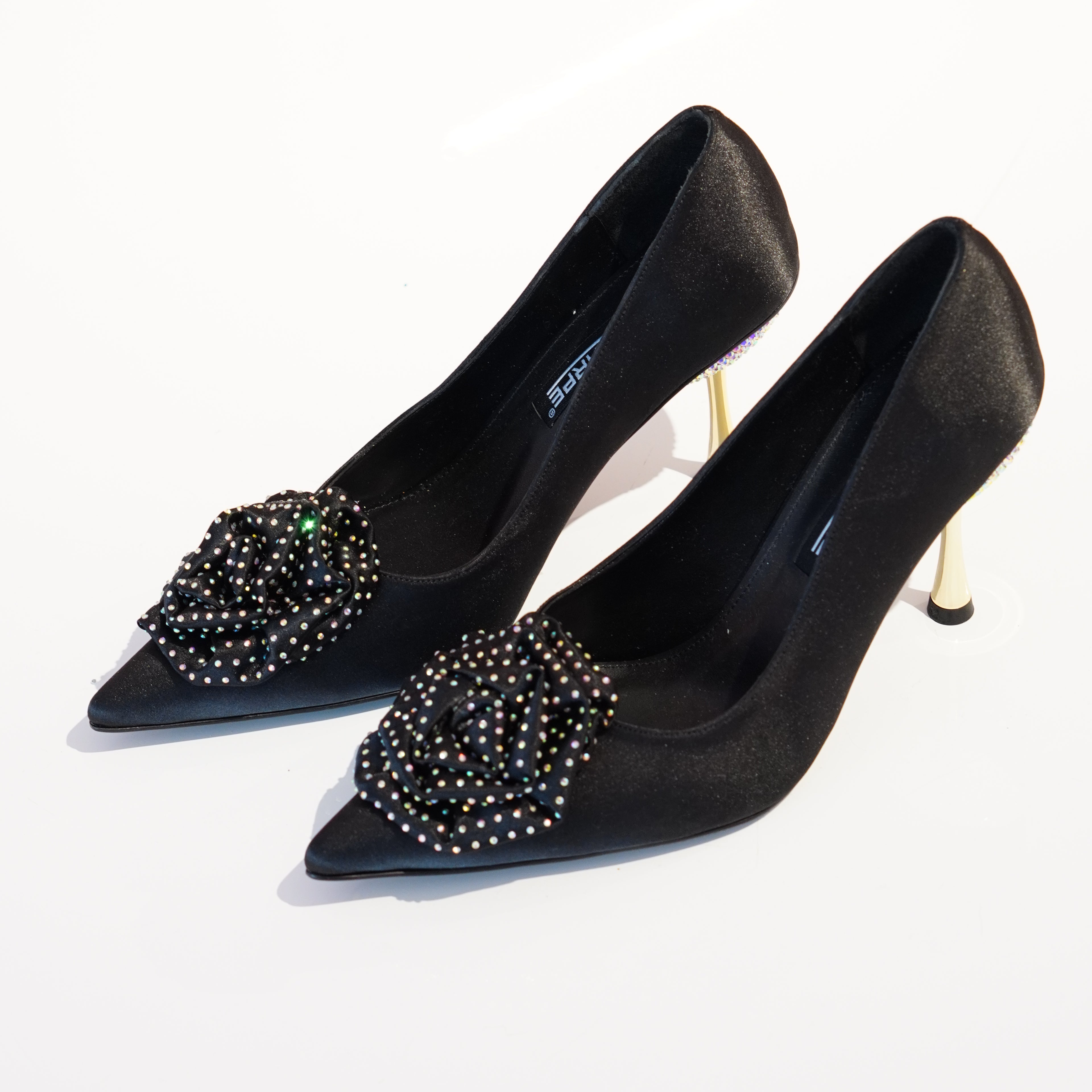 Escarpins en satin à fleur