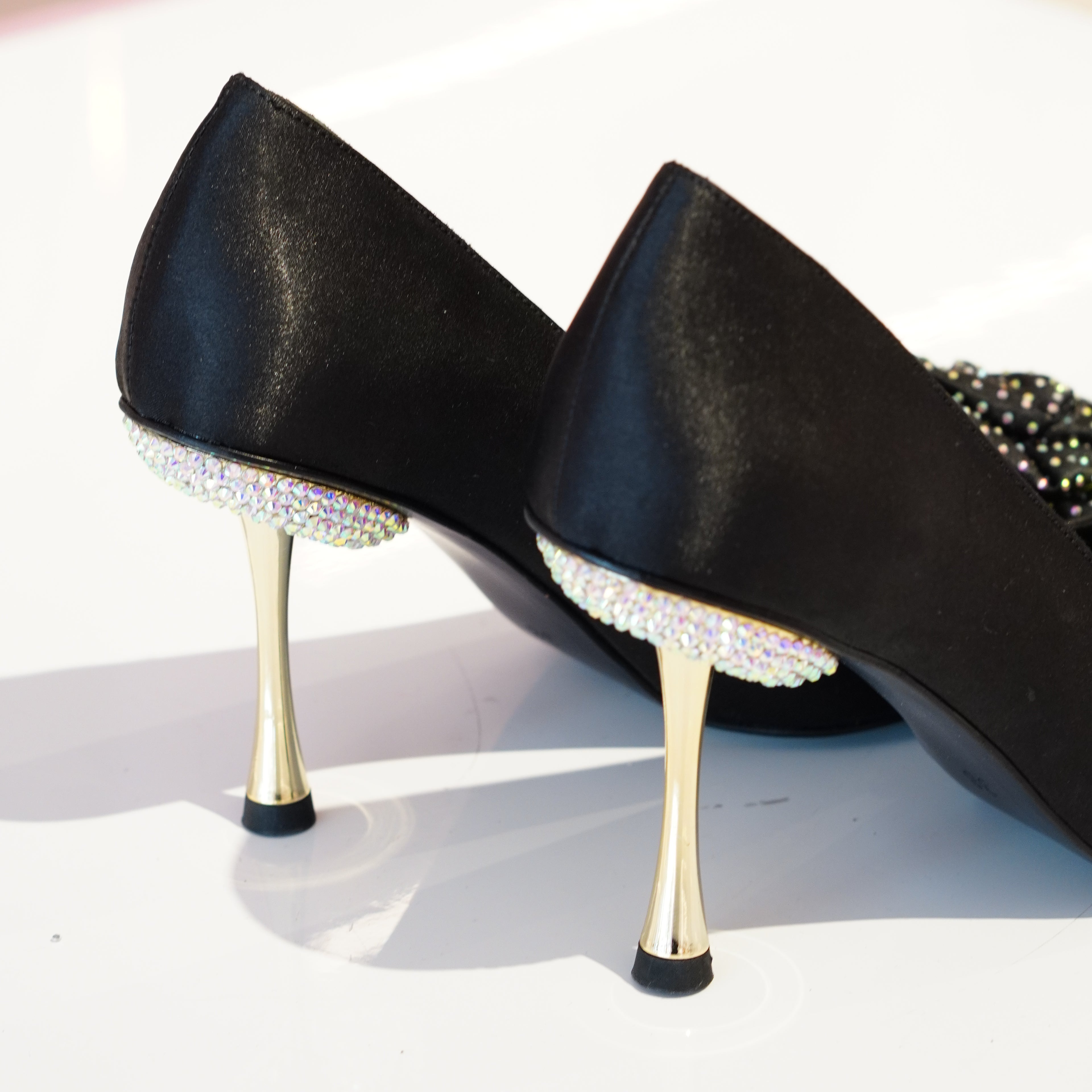 Escarpins en satin à fleur
