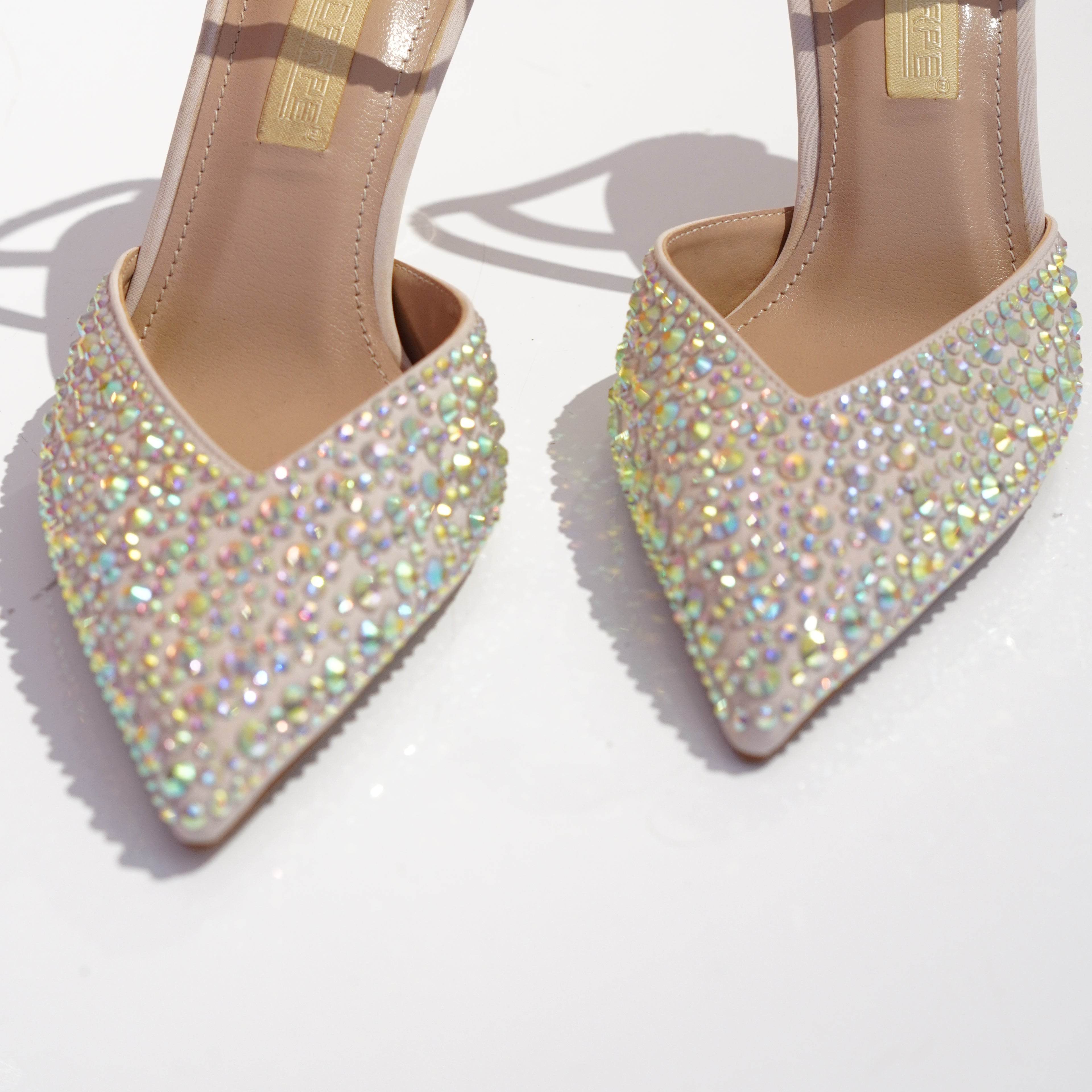 Soulier sandale à bride arriére