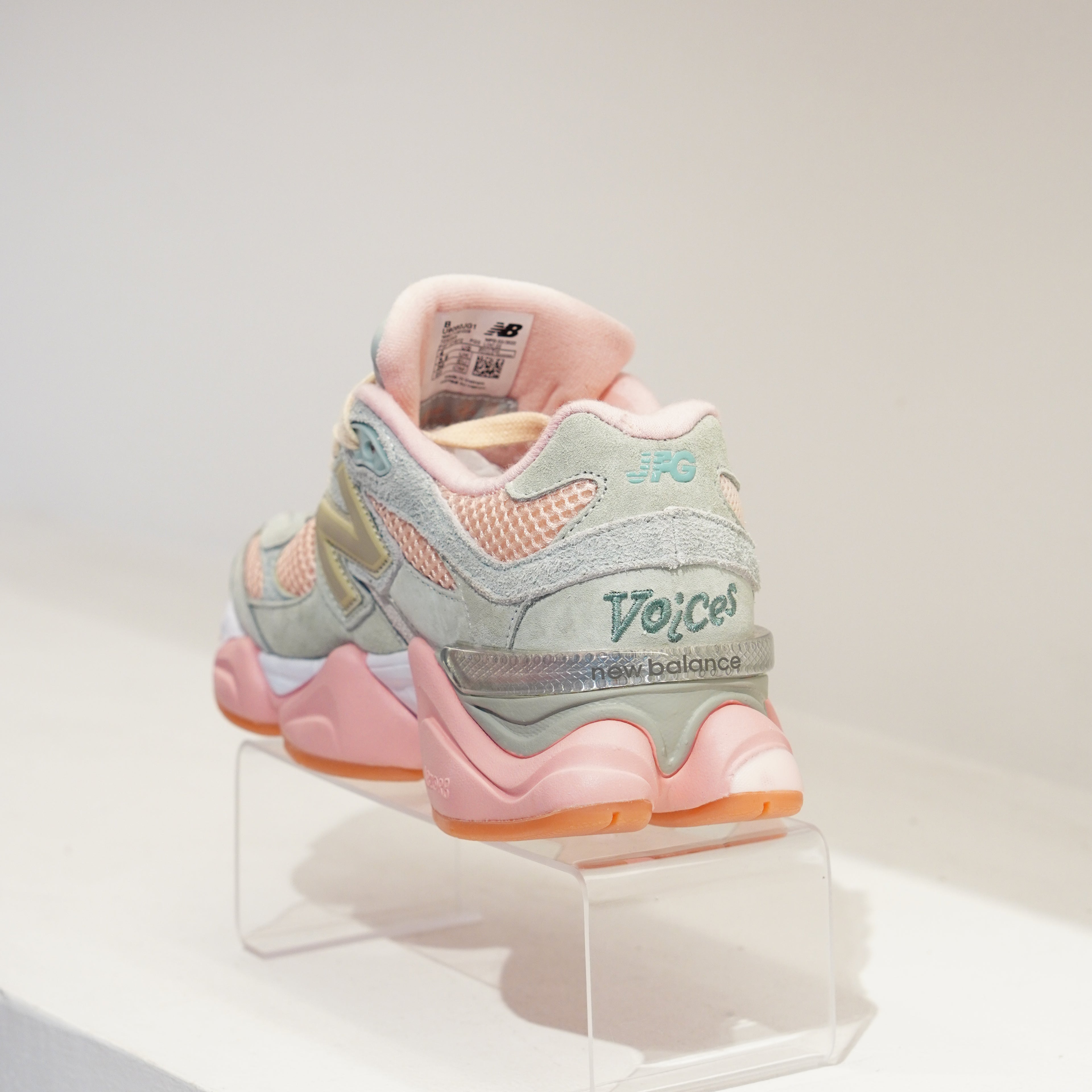 New Balance 9060
