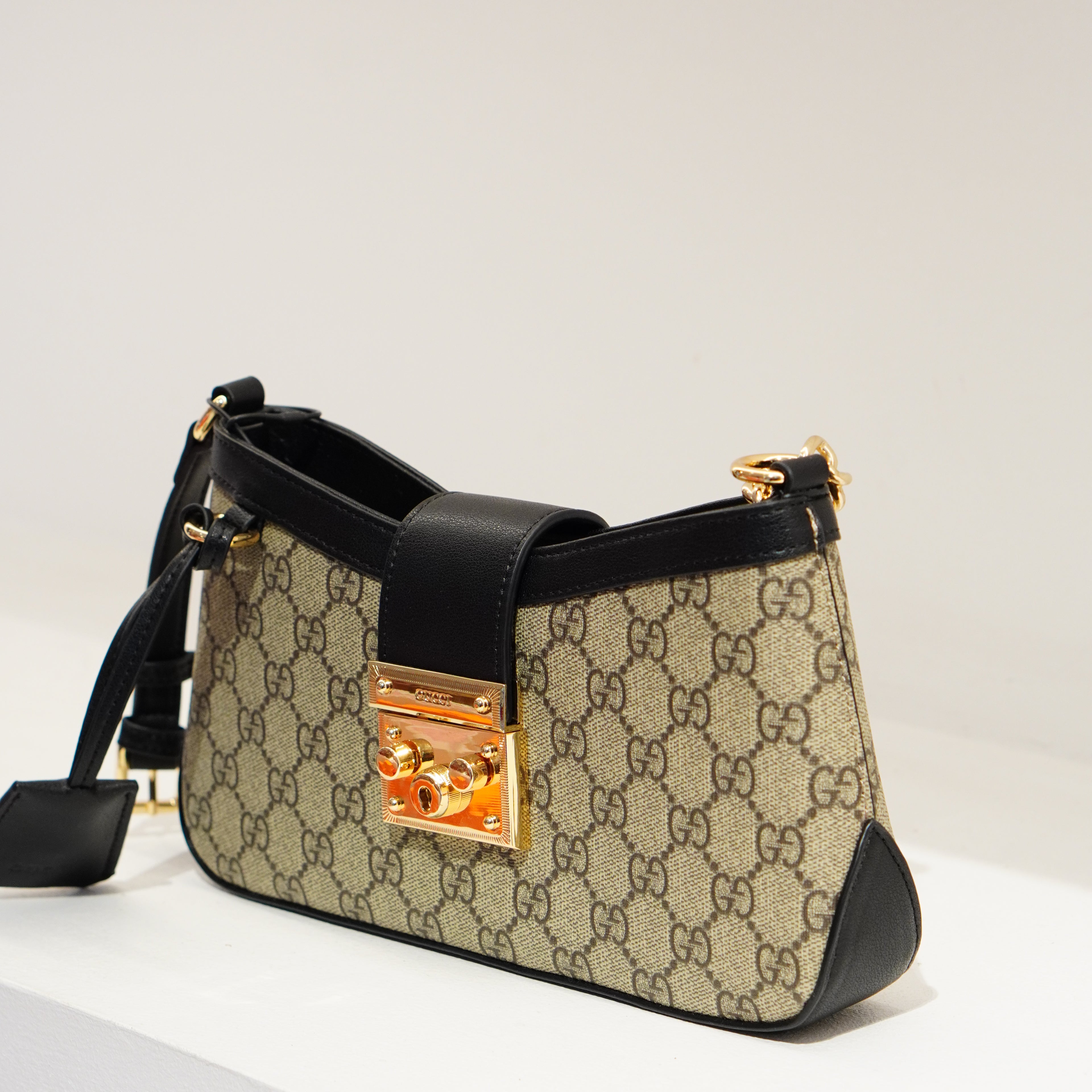 GUCCI Padlock GG
