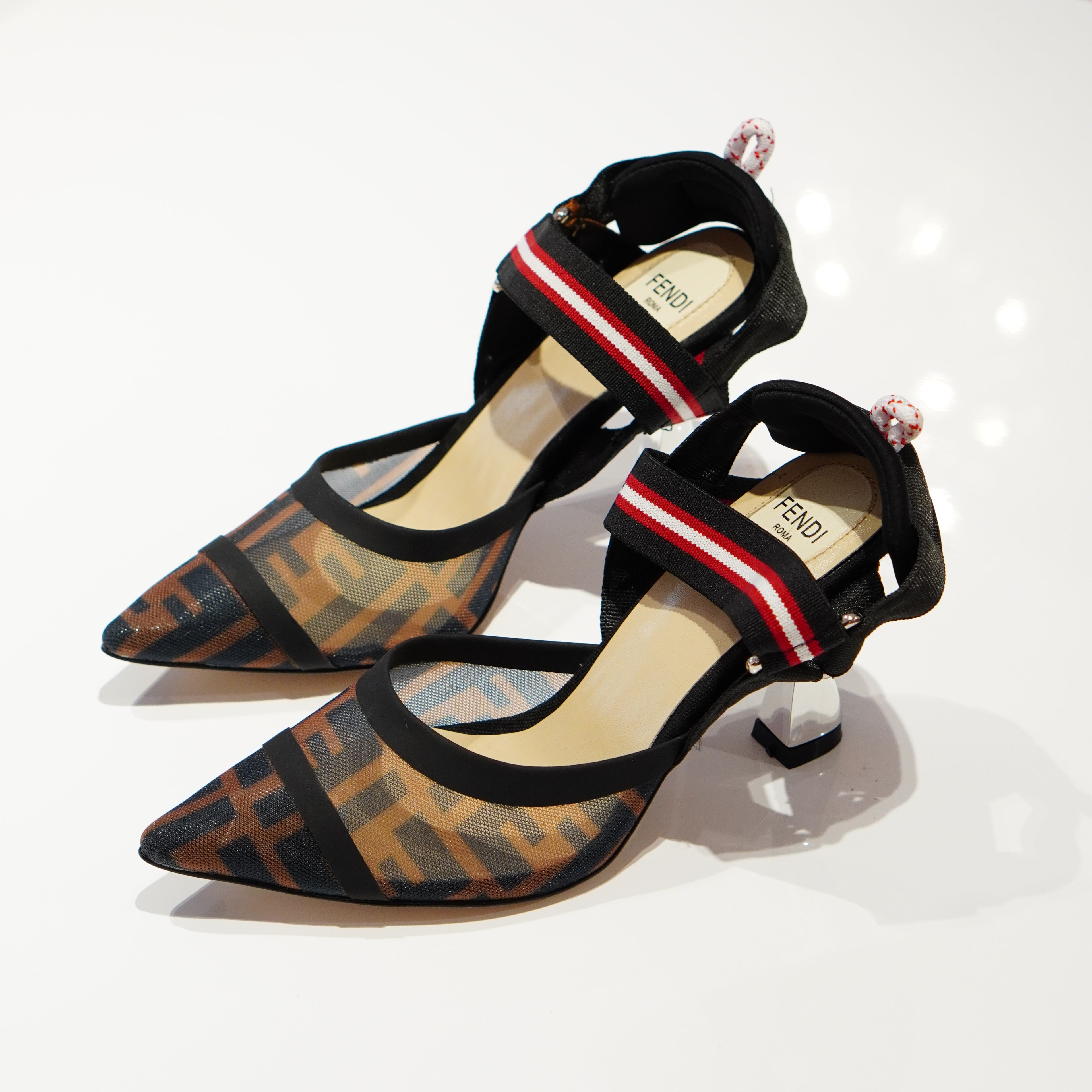 Soulier sandale  FENDI