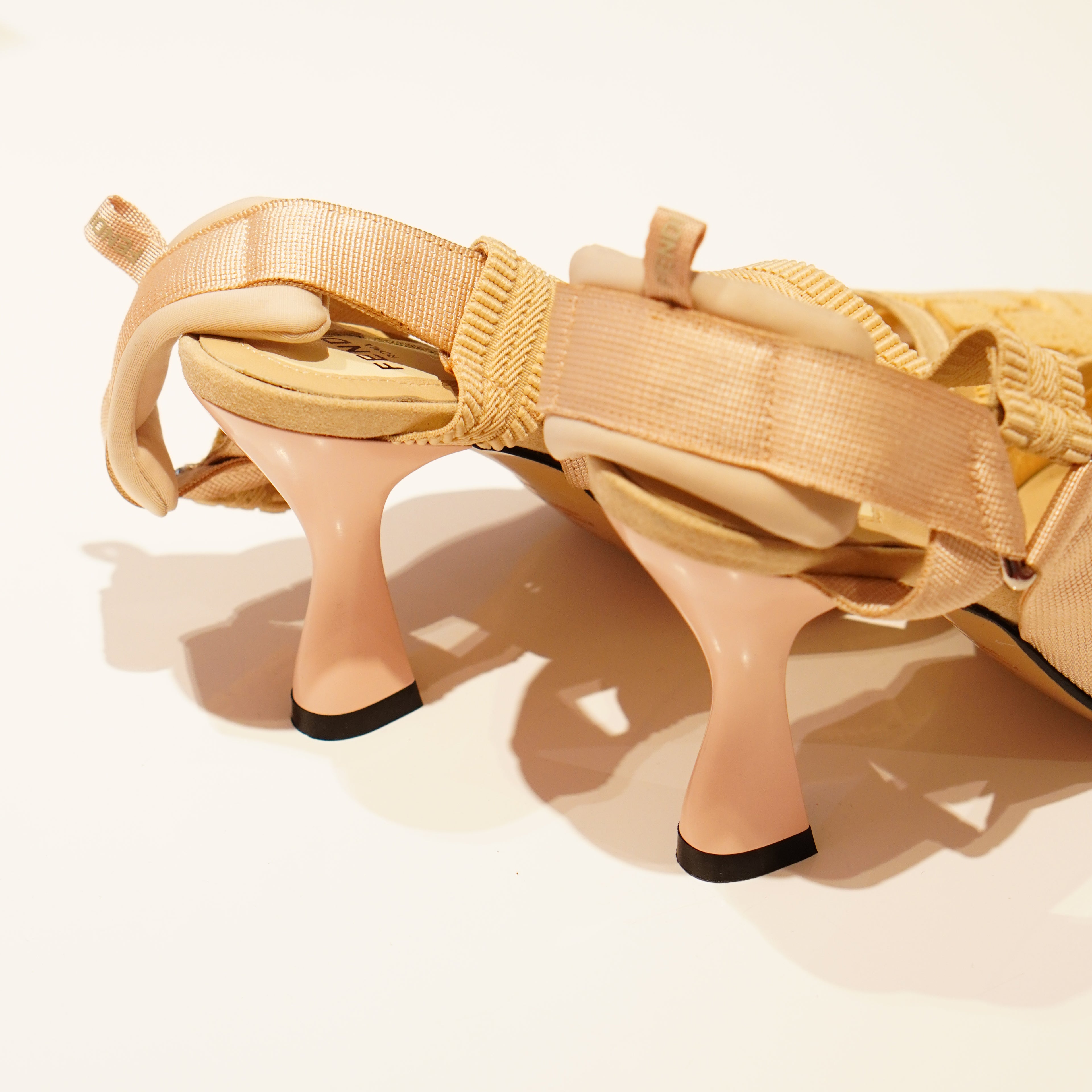 Soulier sandale FENDI