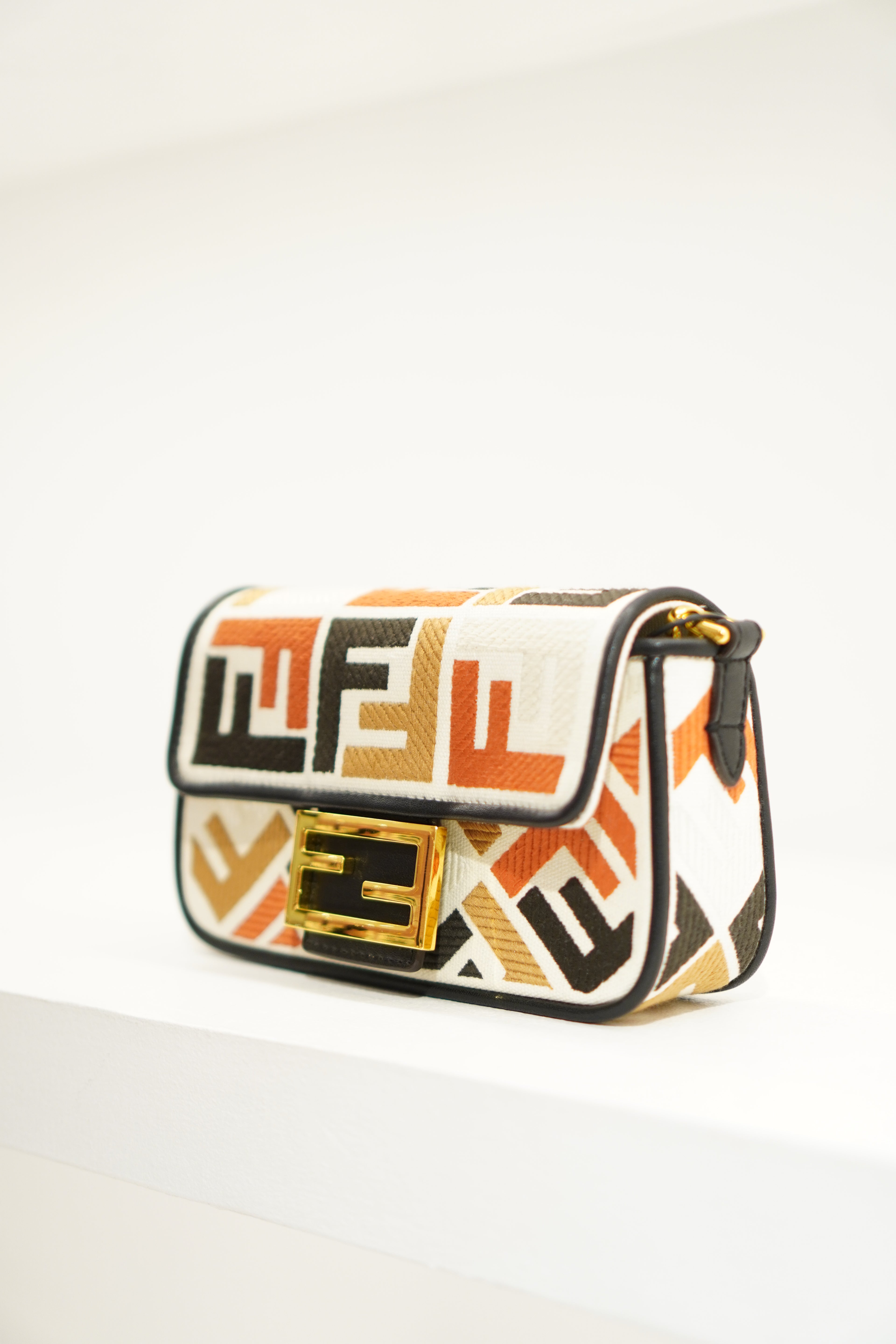 Fendi Bagutte Moyen